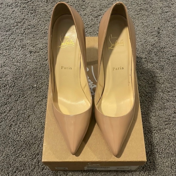 Christian Louboutin Nude Pigalle 85 Pumps 38.5 – THE CLOSET Christian louboutin pigalle heel 39.5 nude